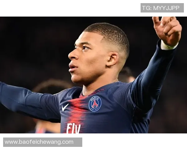 足球明星男士礼服时尚风采展示与搭配技巧解析