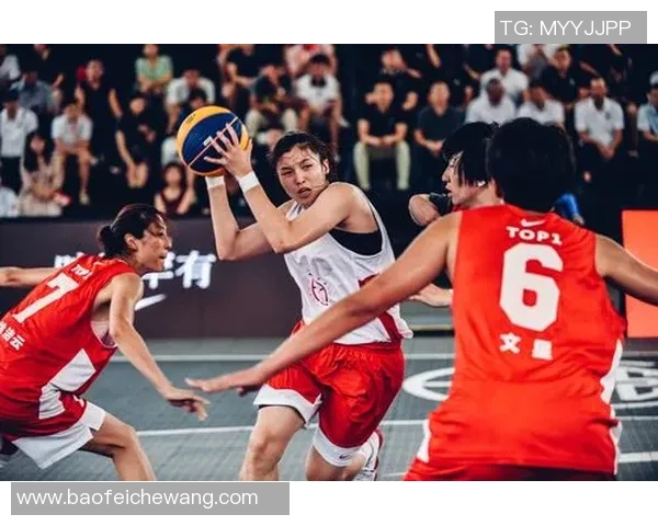 哈佛篮球明星的崛起与挑战：从校园到职业赛场的奋斗历程